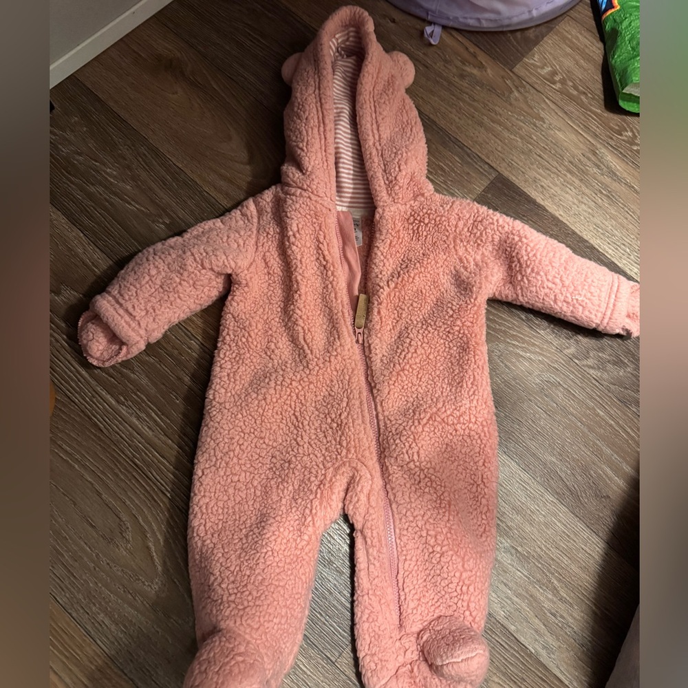 ☀️Carter's Pink Sherpa Baby Footie☀️